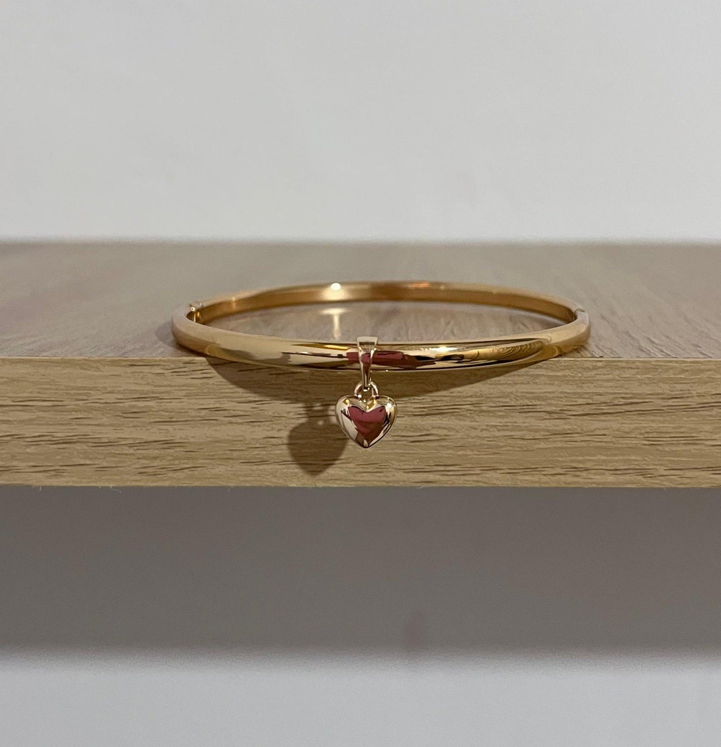 MABEL PUÑERA CON CHARM