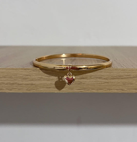 MABEL PUÑERA CON CHARM